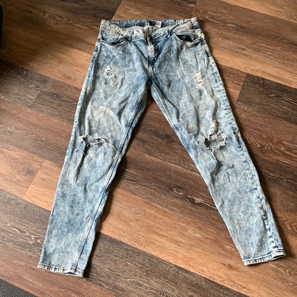 Ripped Boyfriend Jeans
